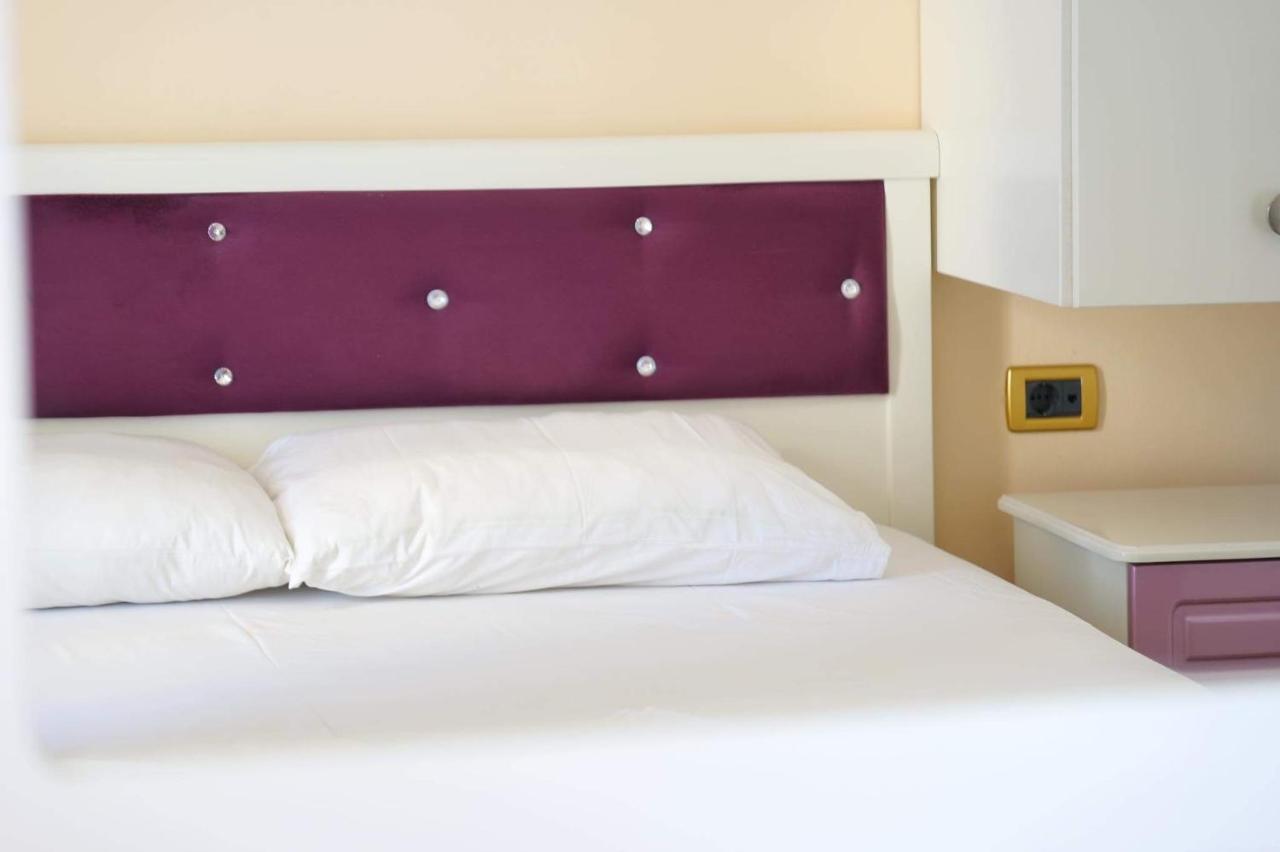 Hotel Erdano Саранде Екстериор снимка