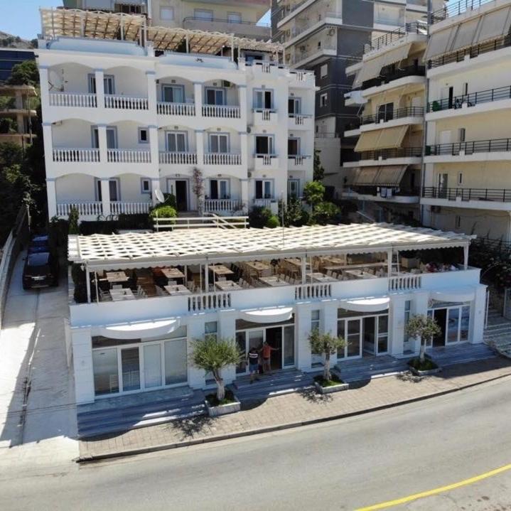 Hotel Erdano Саранде Екстериор снимка